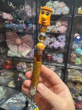 Alice wonderland theme refillable beaded pen